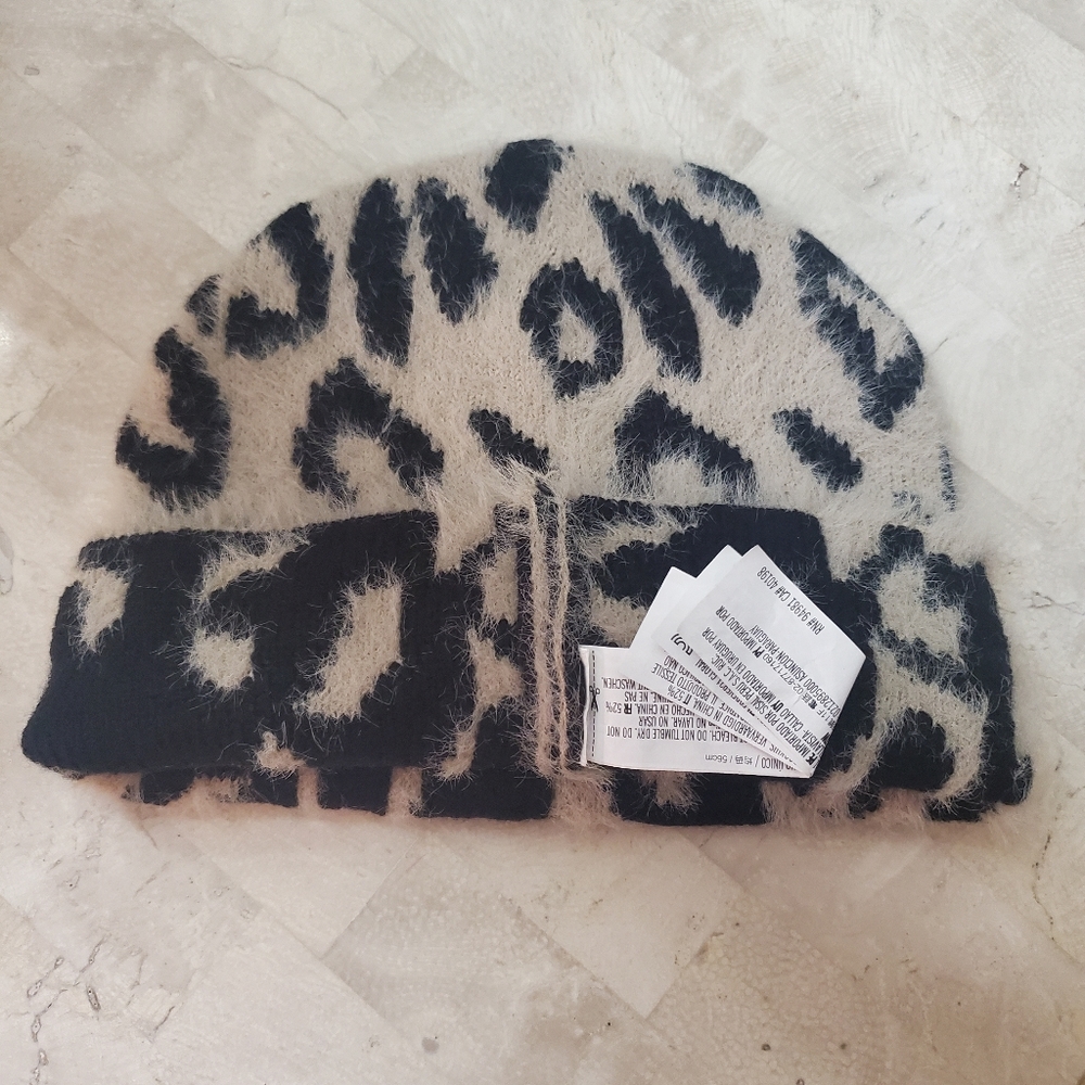 Winter Hat Leopard Print - image 4